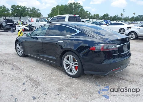 2015 Tesla Model S 85D/P85D from USA, damaged, VIN 5YJSA1E4XFF111981